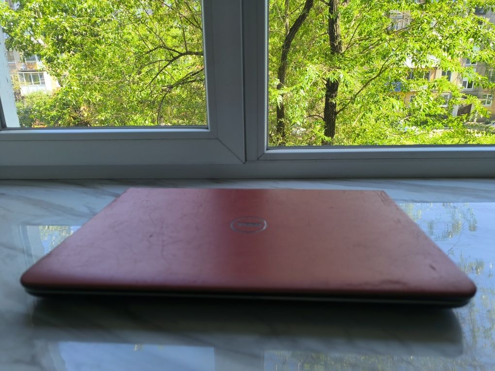 Ноутбук Dell Studio 1749