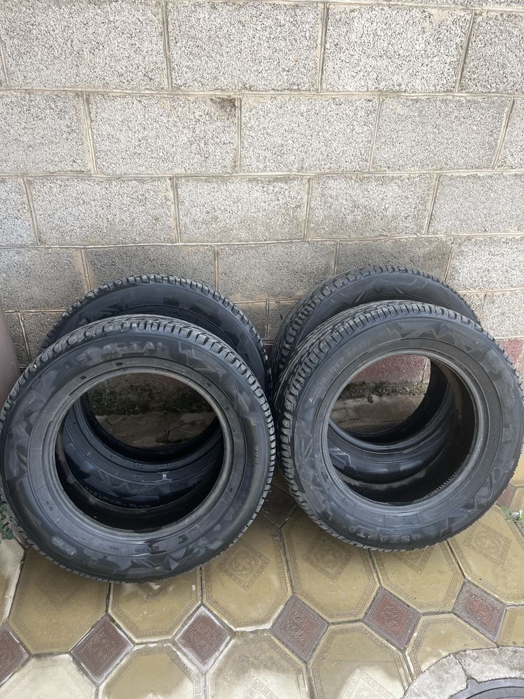 Продам летние шины от кроссовера