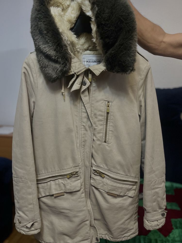 Женские куртки Bershka