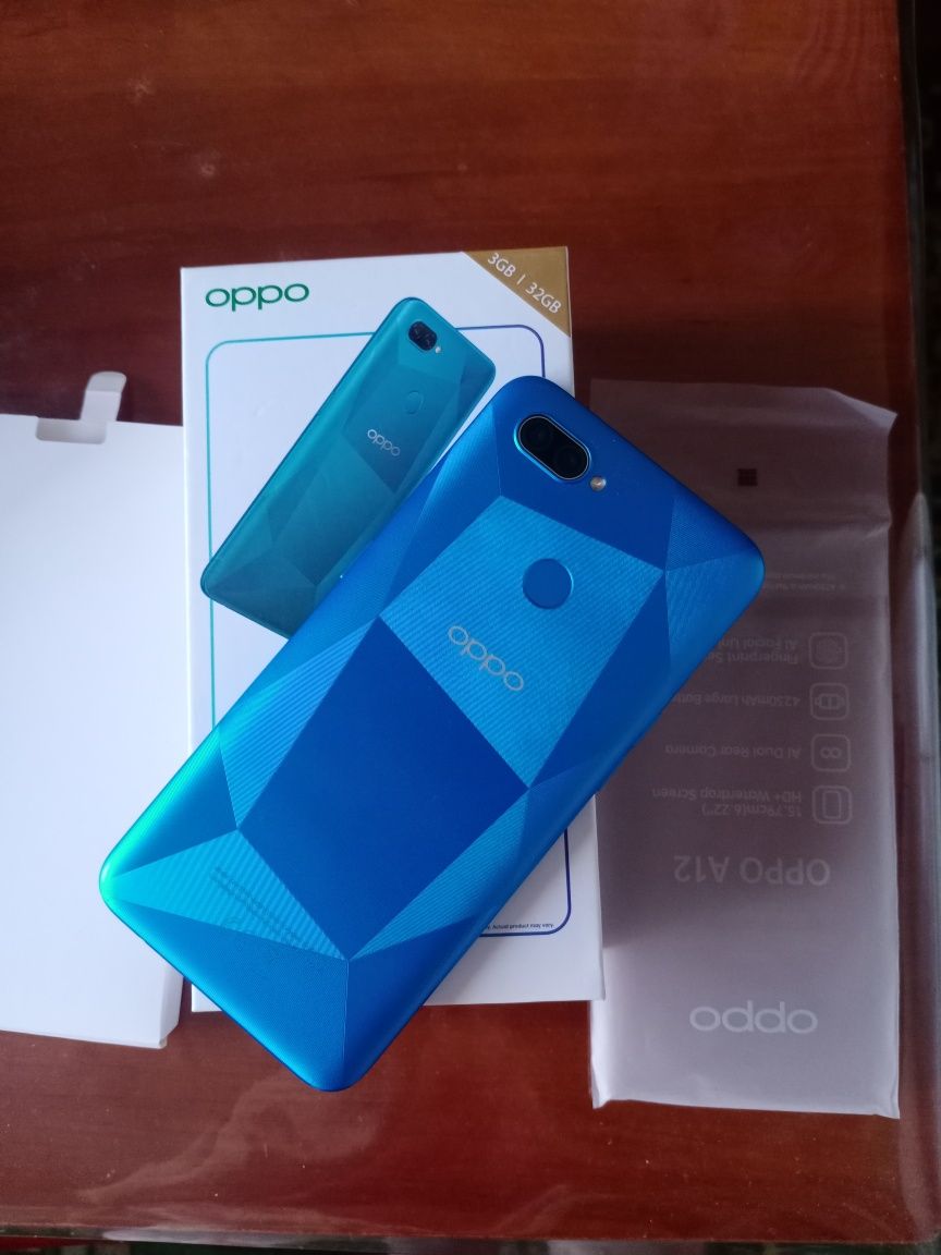 Смартфон OPPO A 12