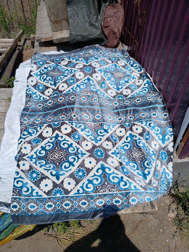 Очень красивое покрывало на внутренюю стену юрты киіз үй.