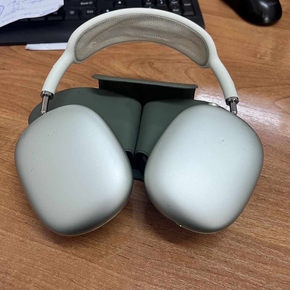 AirPods Max зеленый