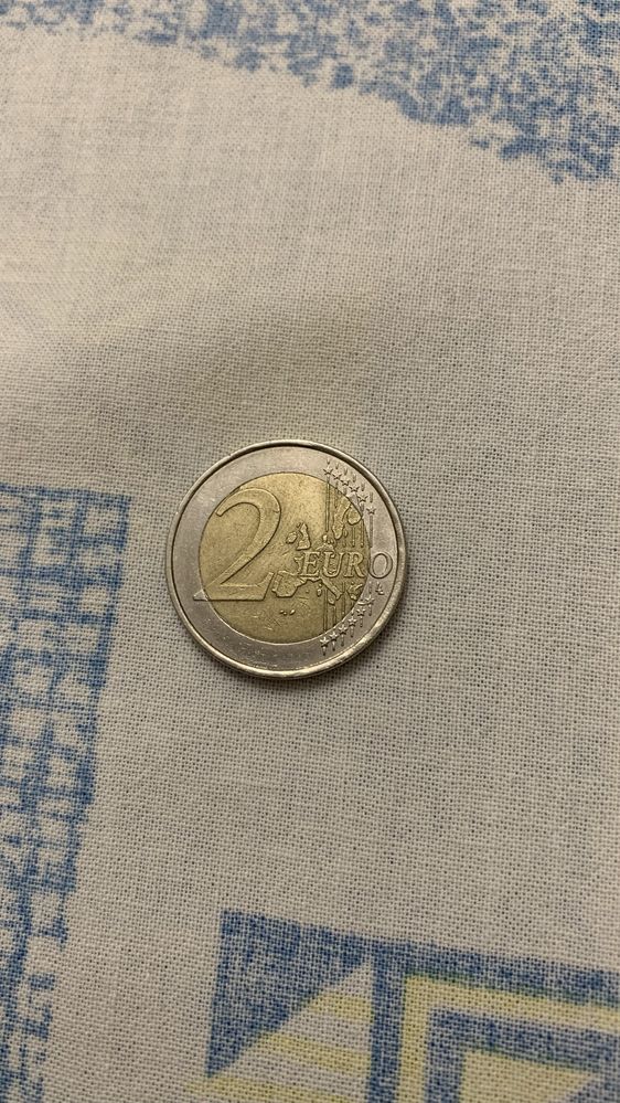 Монеты 2 и 1 евро