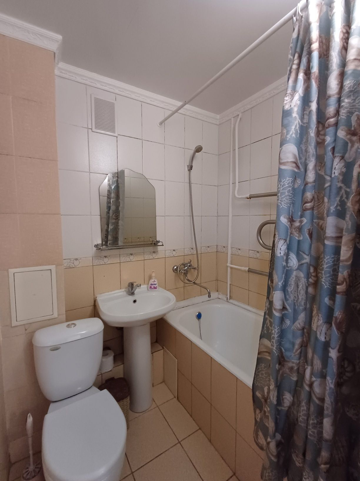 1-комн. кв. на Розыбакиева 125/5 - Тимирязева (посуточно)