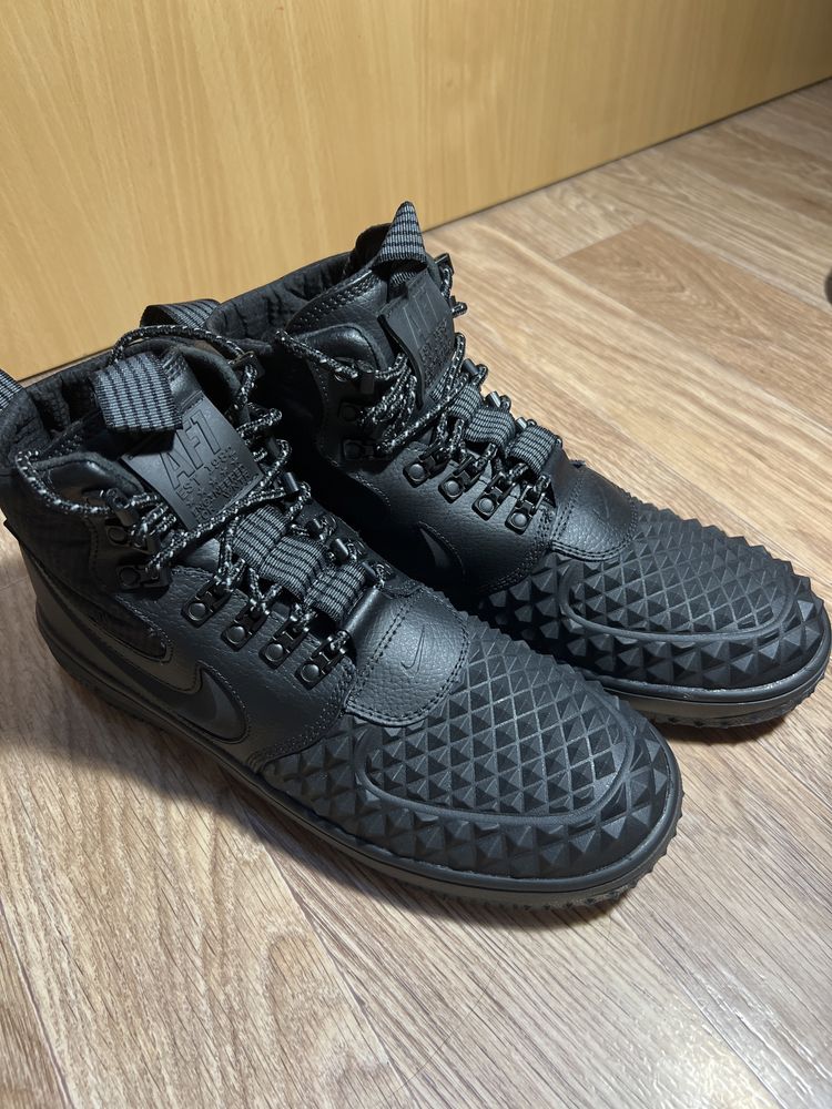 Nike lunar force