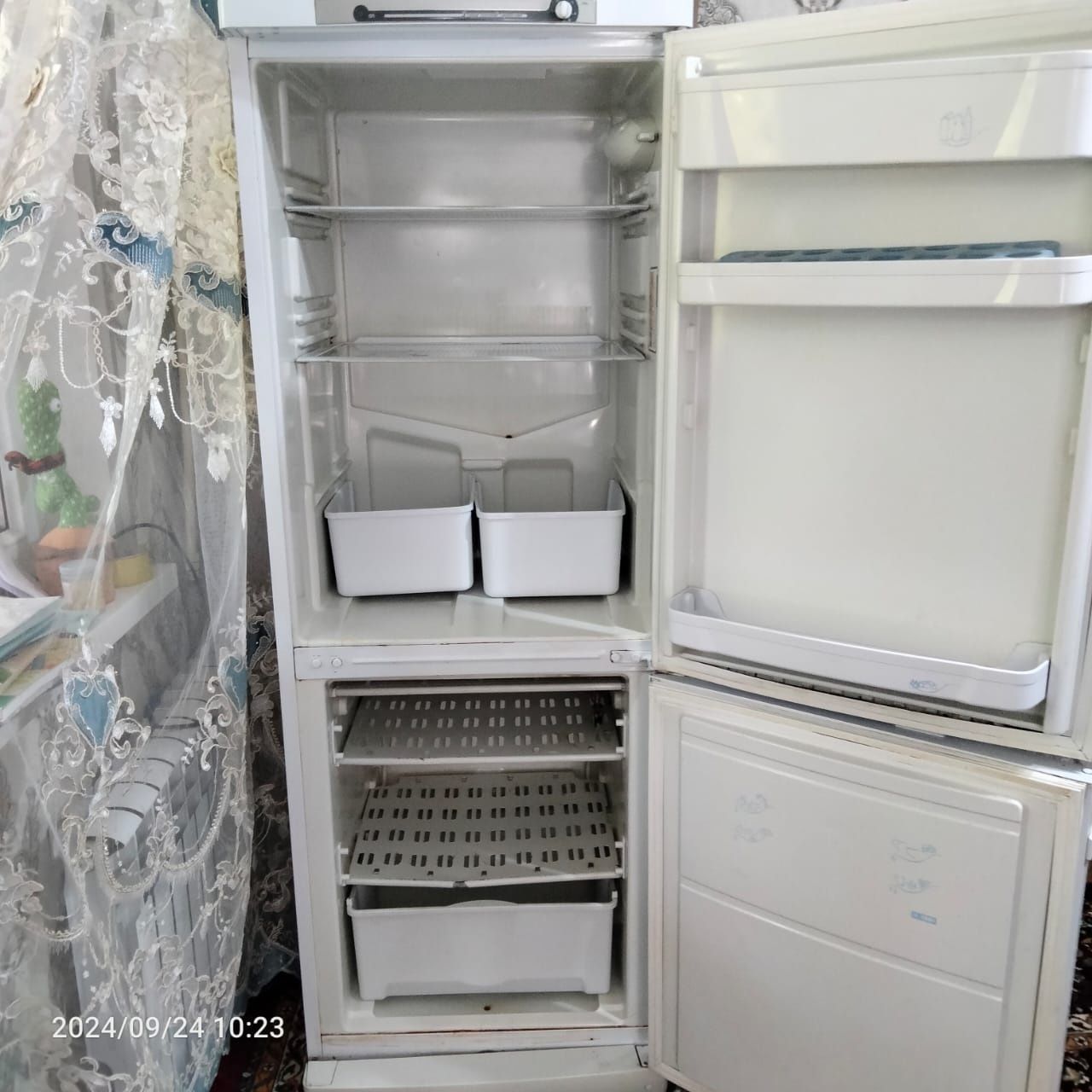 Холодильник 35000т
