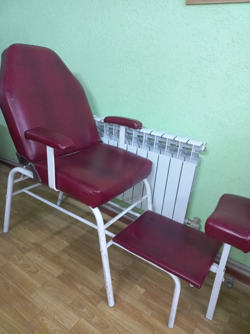 Продам мебель для салона