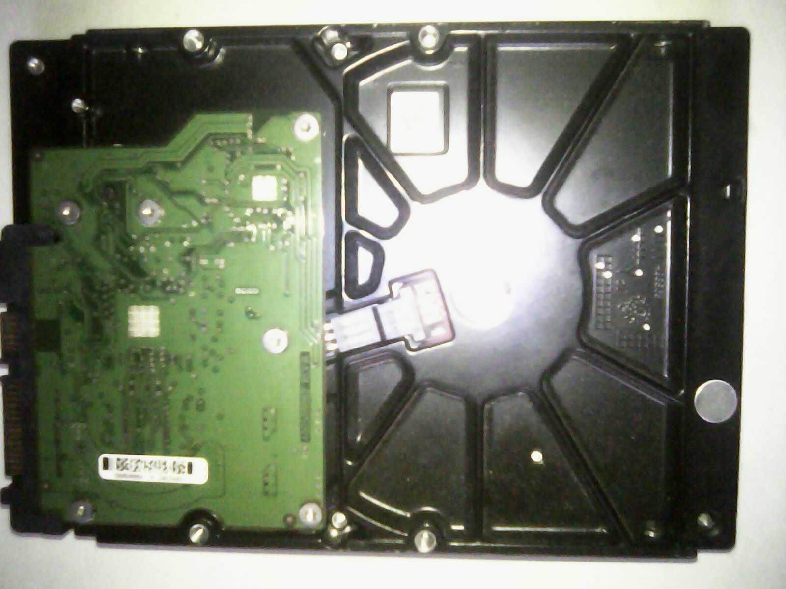 Продам   два HDD диска на 250Gb и 320Gb.