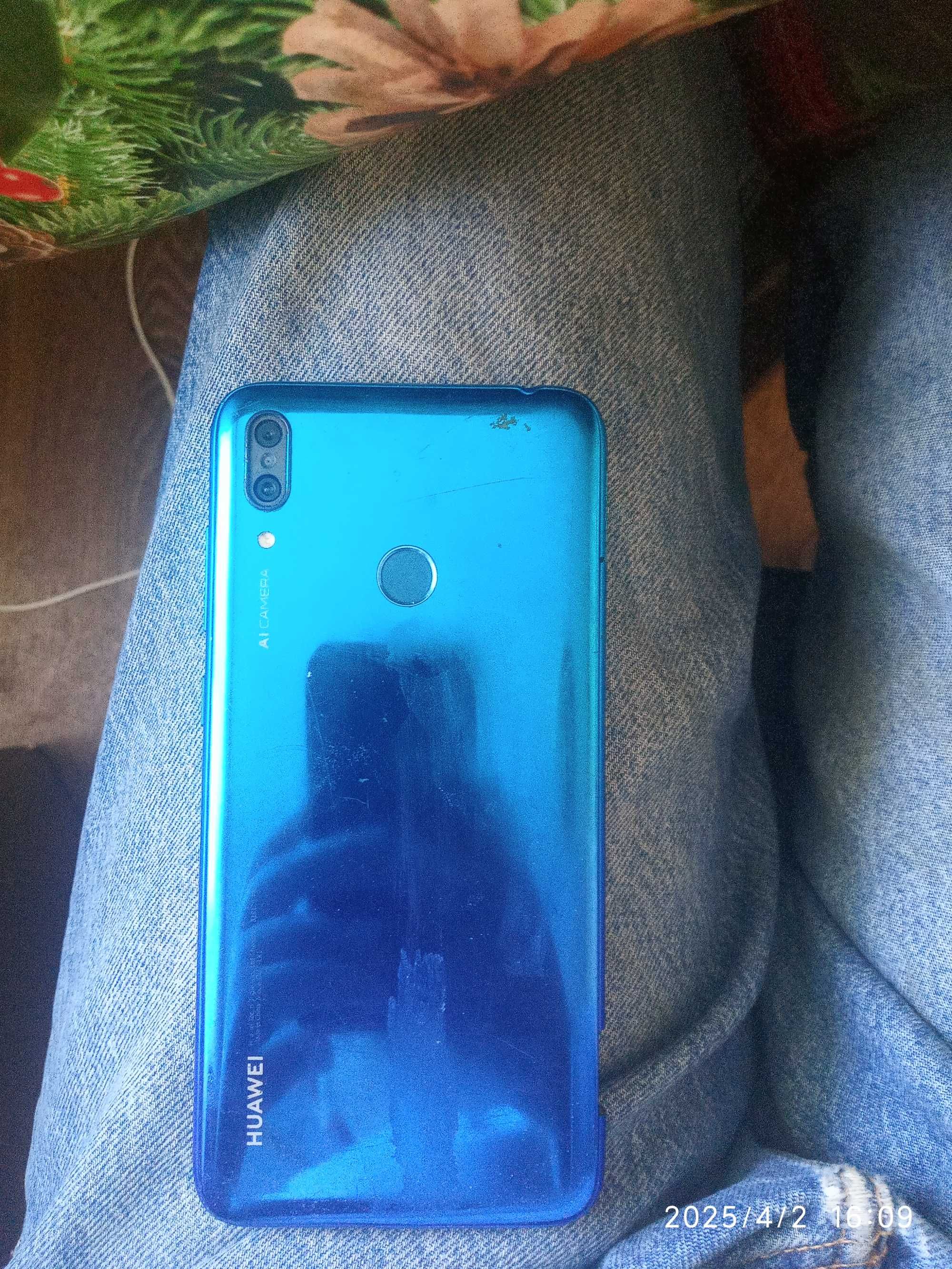 Продам телефон huawei