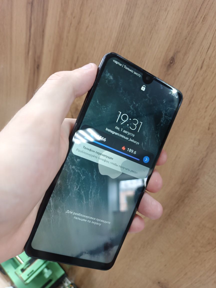 Продам samsung a41 состояние отличное