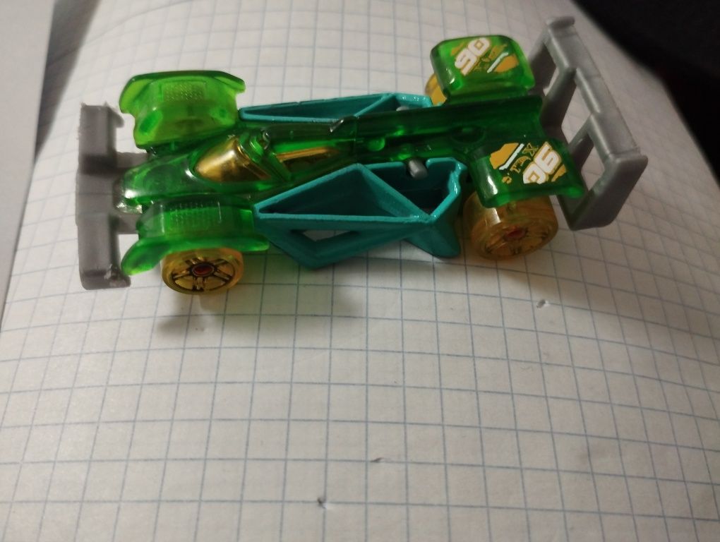 Продам хот вилс dtx08
