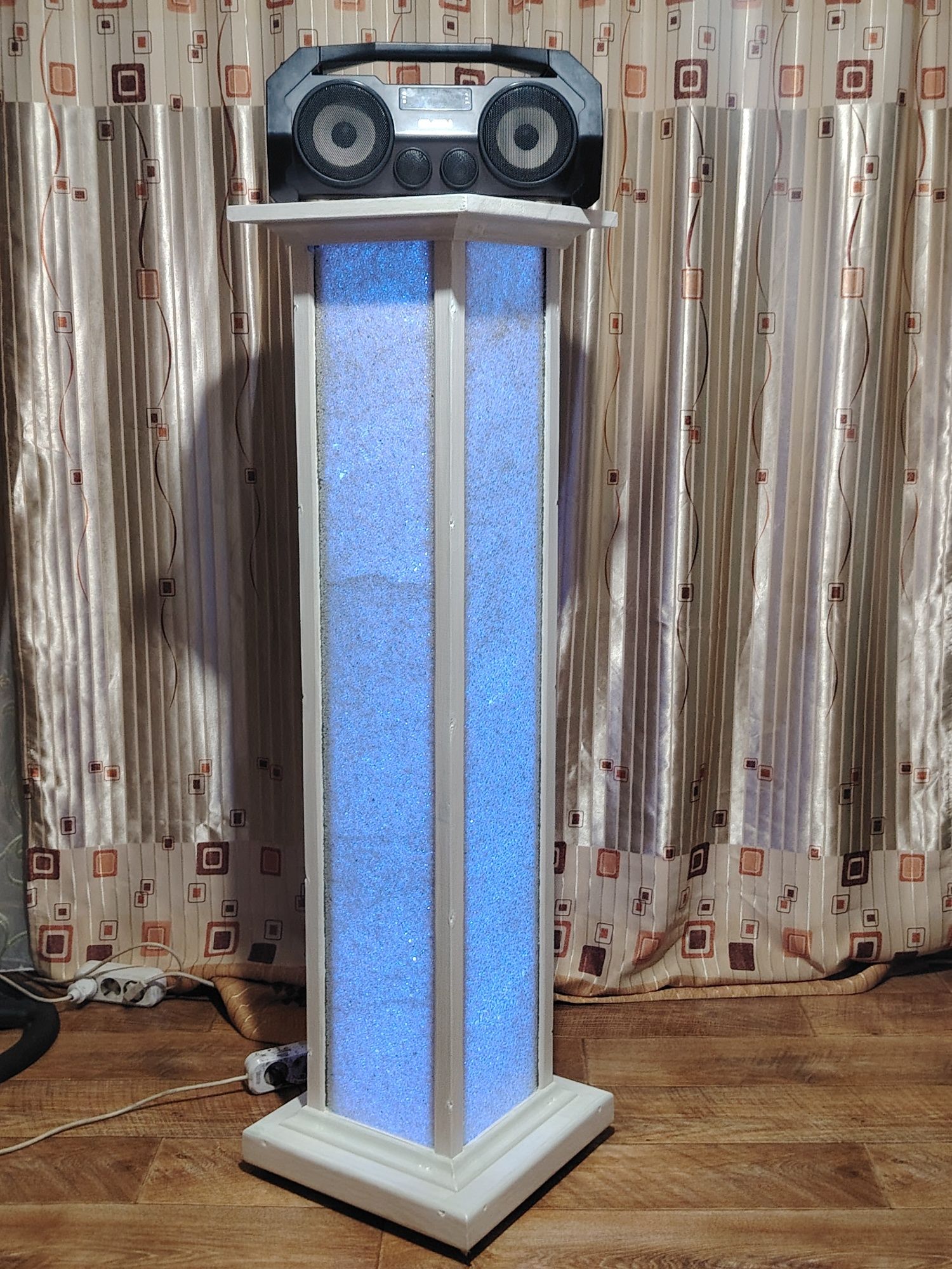 Светящая башня, подставка