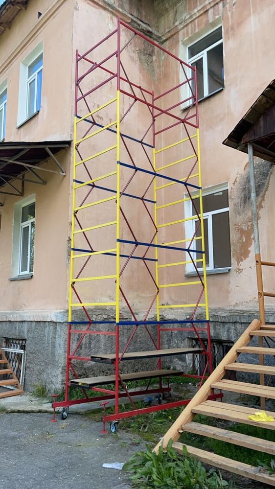 Леса строительные на колесах, вышка тура