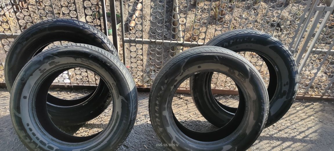 продам шины ширина 225, высота 65,, 17 радиус