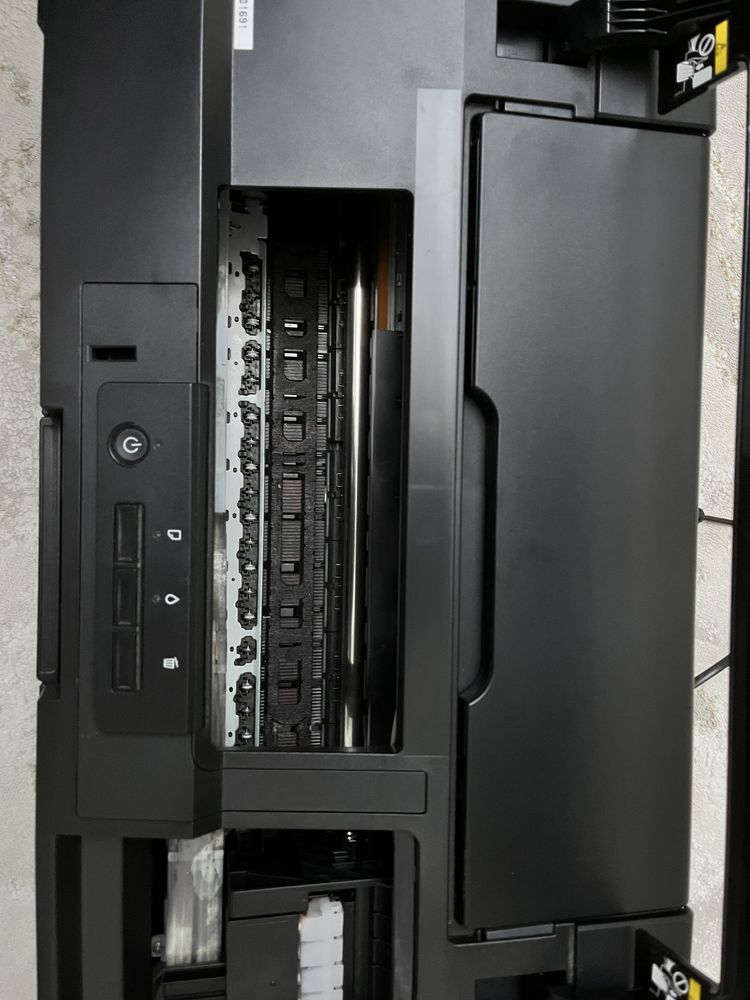 Продам Epson L1800