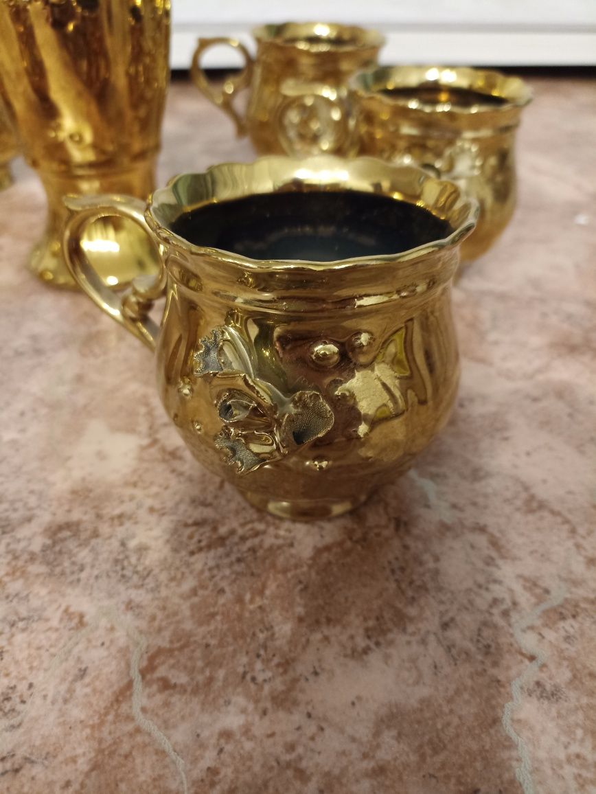 Продаю кофейный сервиз(привезён из Киева).