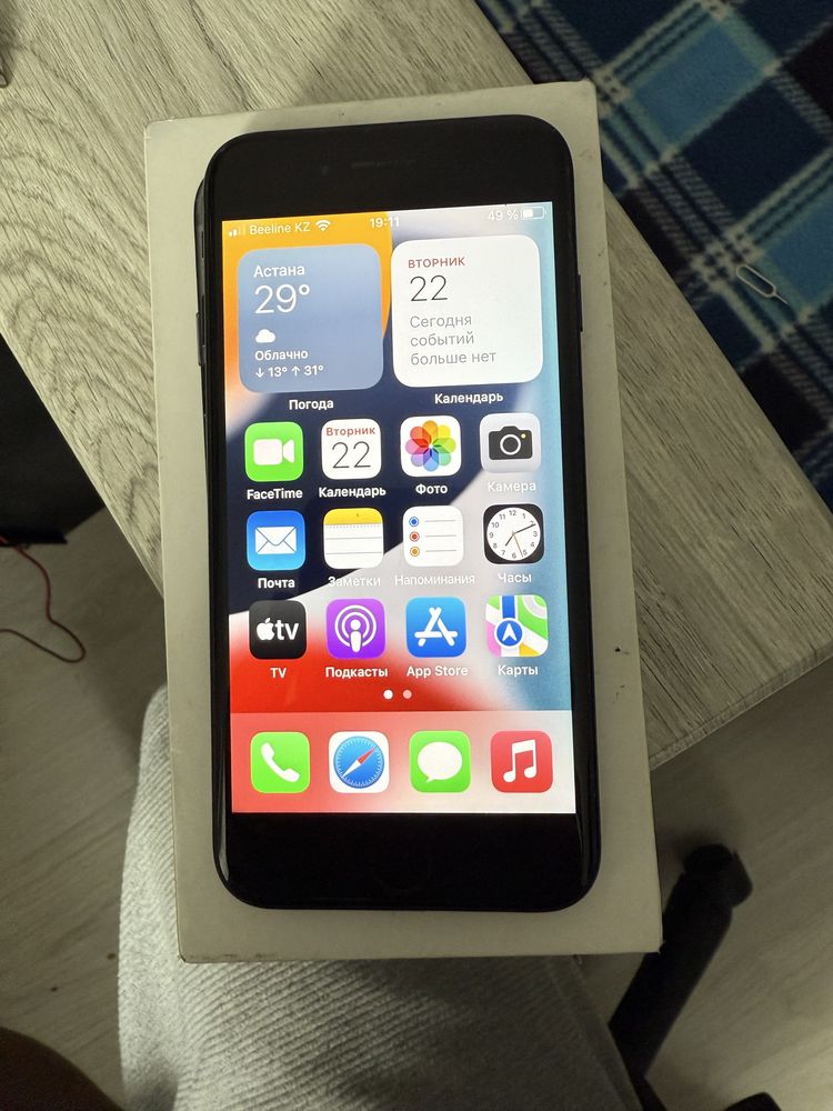 iPhone 7 32 ГБ в идеальном состоянии