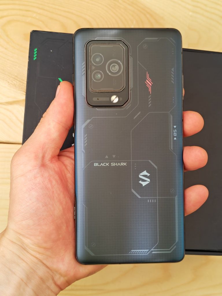 Black Shark 5 Pro 256 gb Ram 12 5G