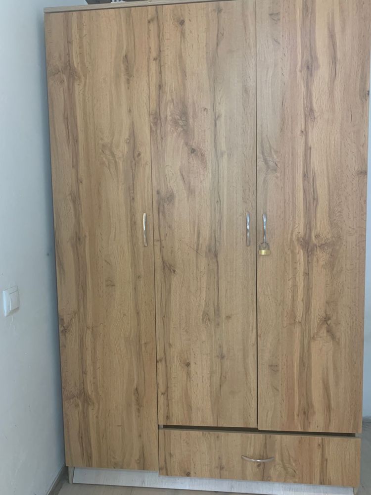 Продается шкаф в хорошем состоянии