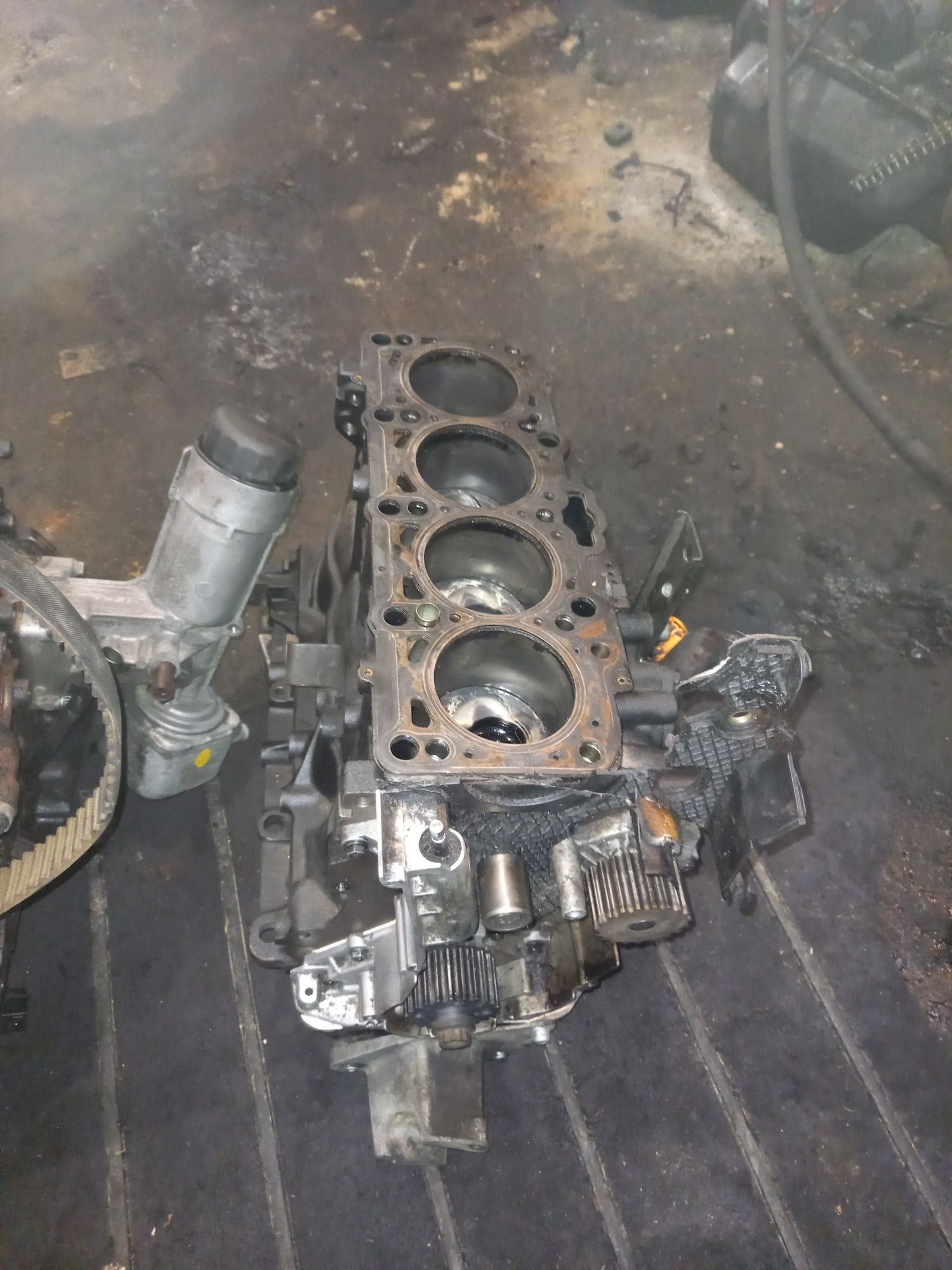 Блок в сборе на Фольксваген 1.9TDI