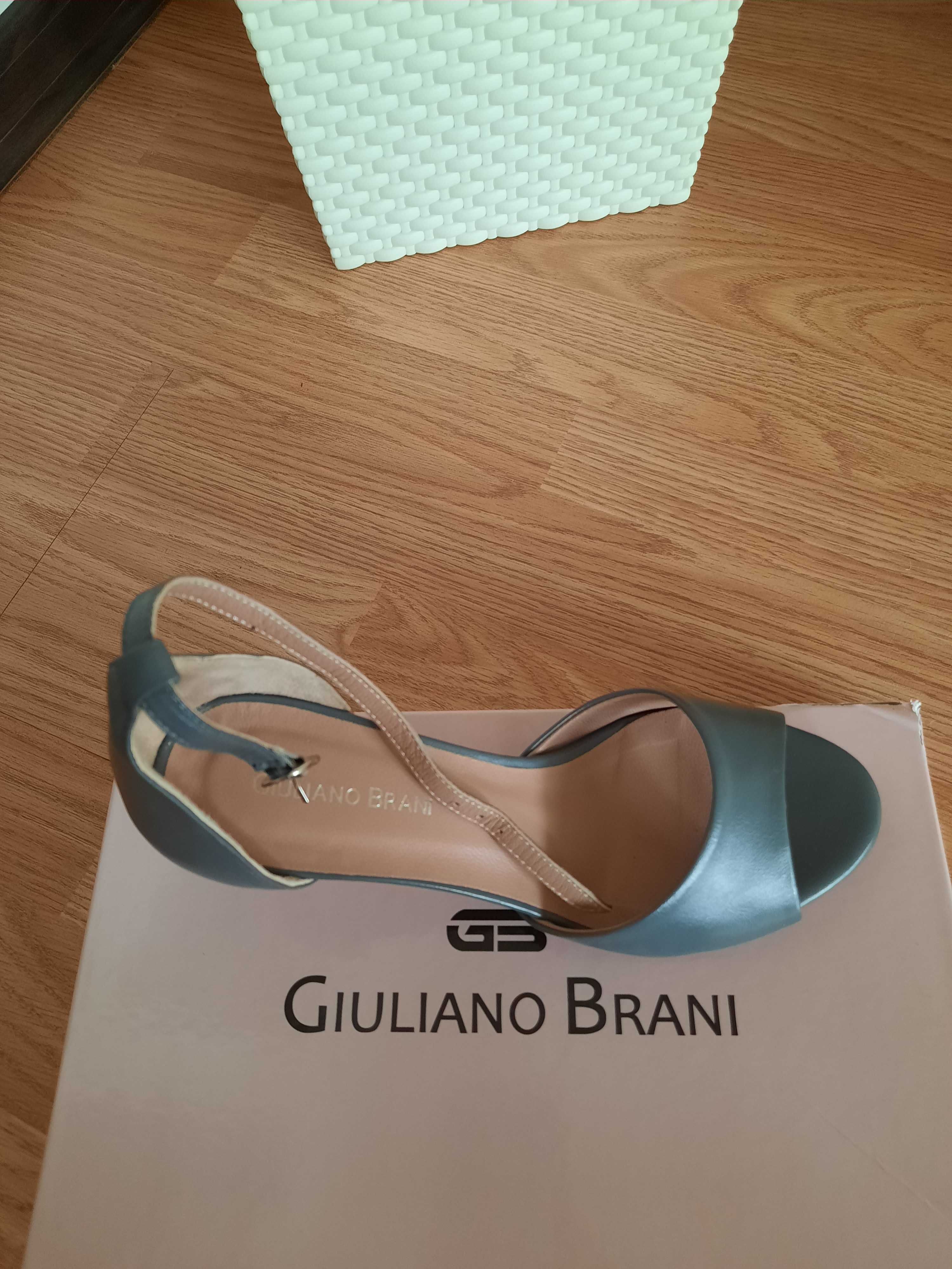 Босоножки  GIULIANO BRANI Италия 38-39 размер 9000 тенге
