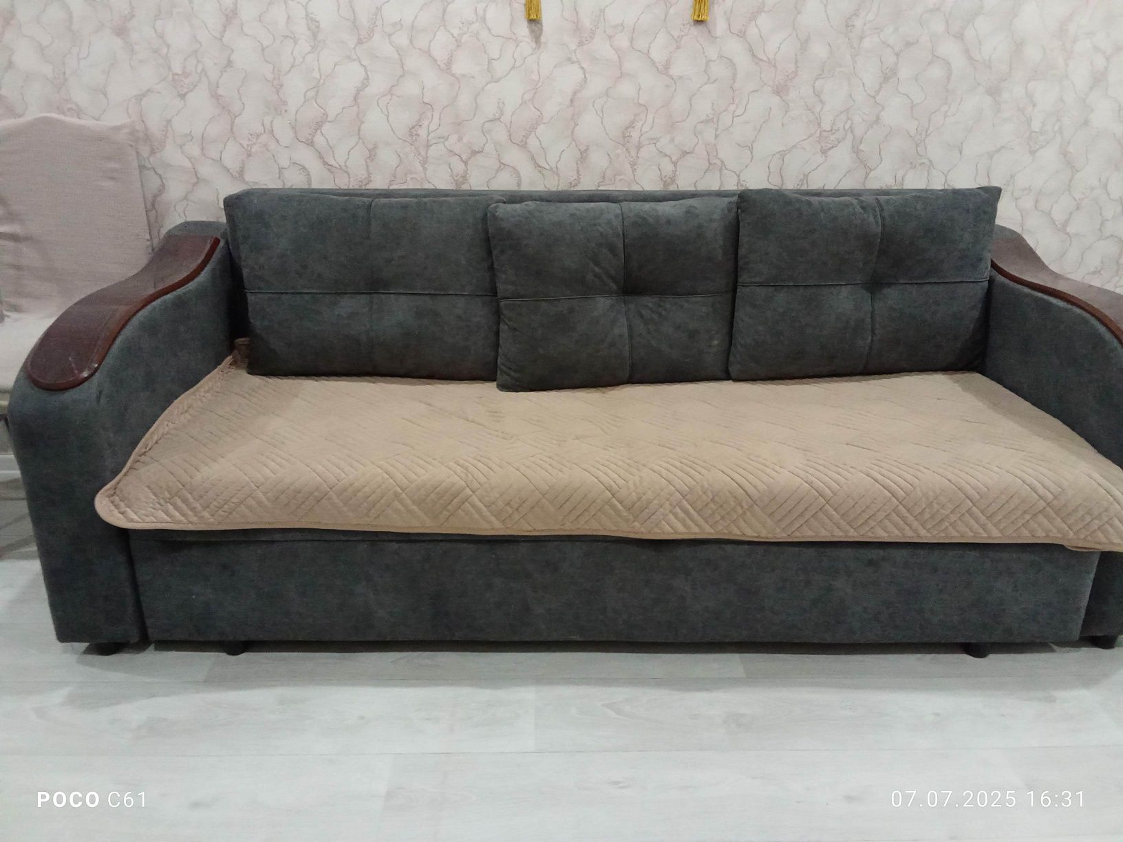 продам диваны  срочно