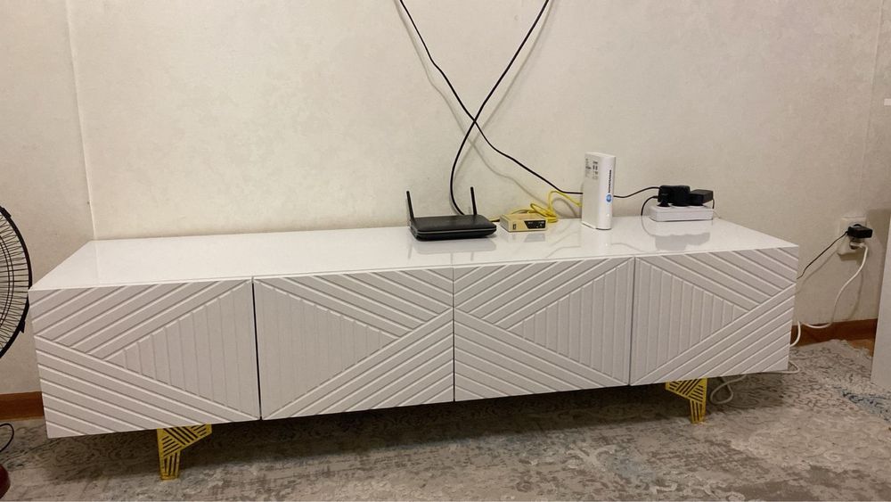 Продам тумбу под tv