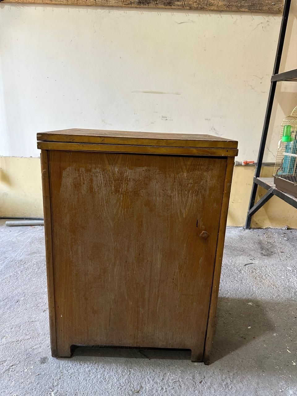 Продаю швейную машину