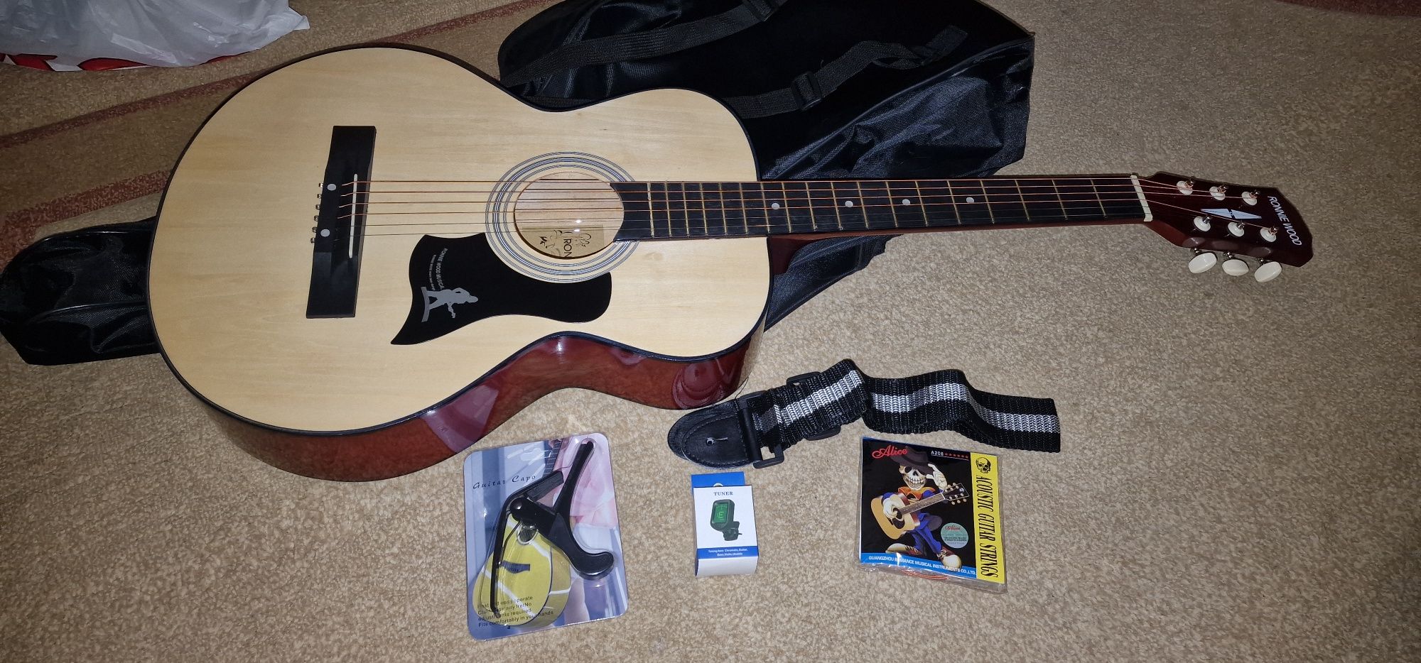 Продаётся Гитара RONNIE WOOD AG38