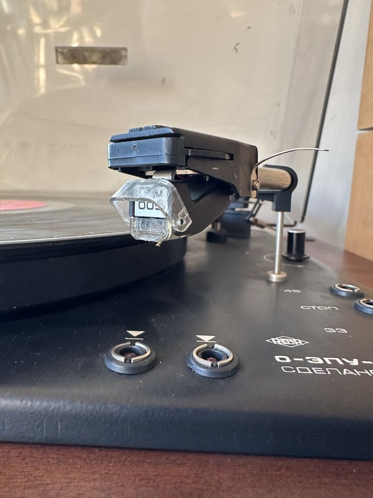 Виниловый проигрыватель Radiotehnika 001 Stereo