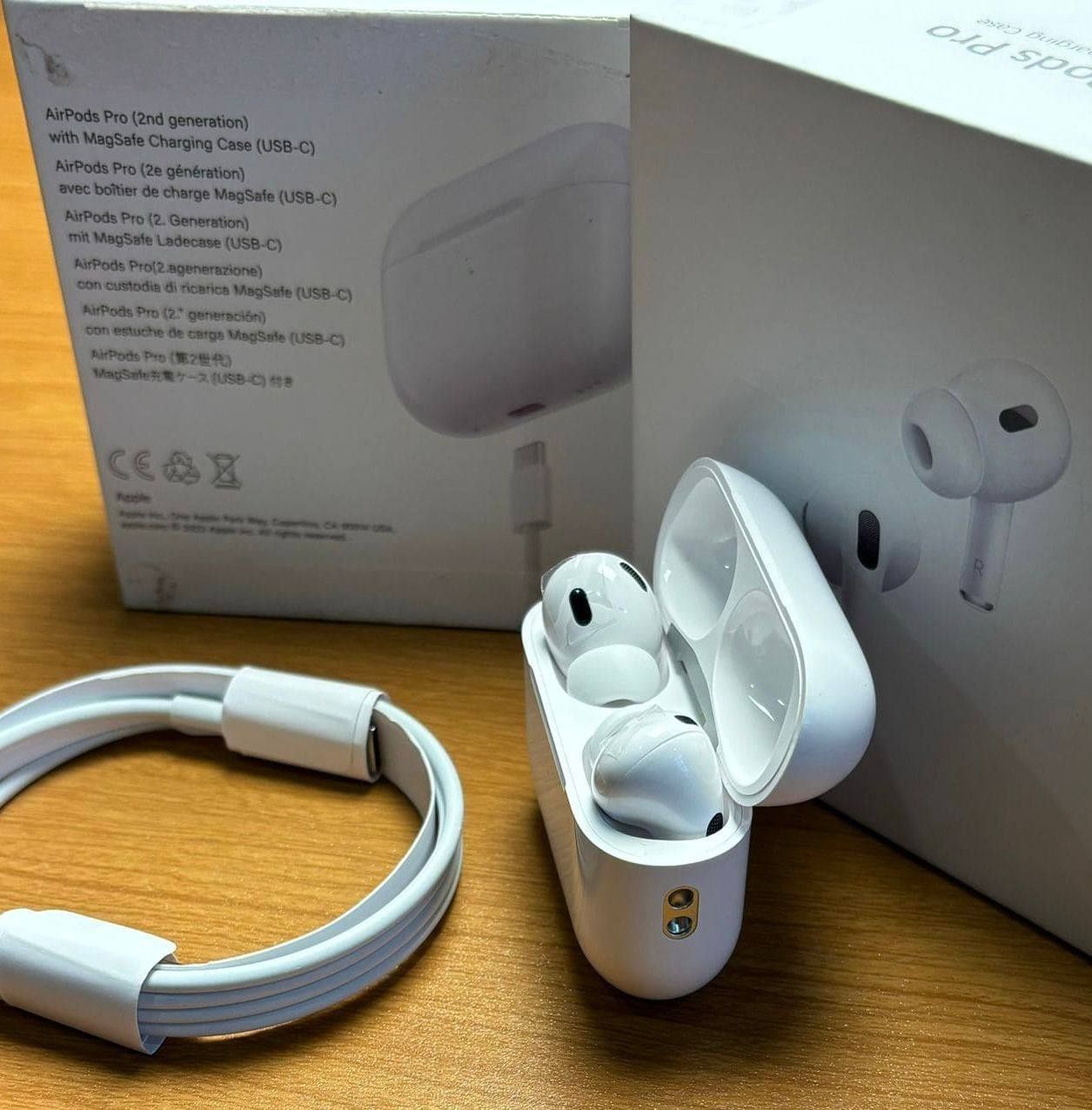 продам наушники AirPods pro 2