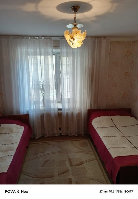 Продаётся квартира улучшенной планировки цена договорная. Звонить в ли