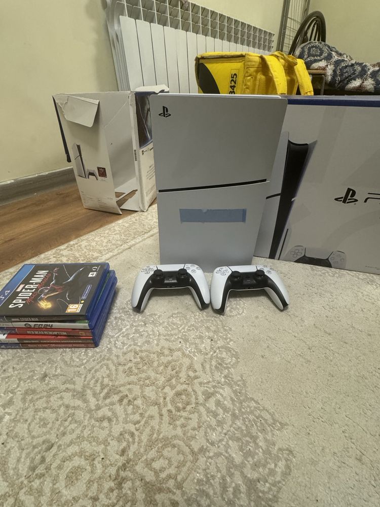 PlayStation 5 Slim + 2 джойстика + 5 топ-игр | Состояние нового