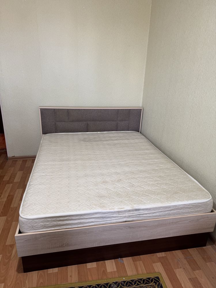 Продам кровать.