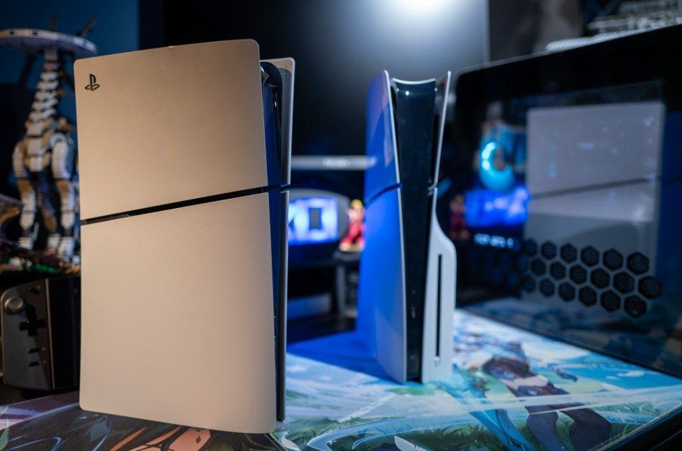 PS5 Slim 1TB | 2 геймпада | Зарядная станция |