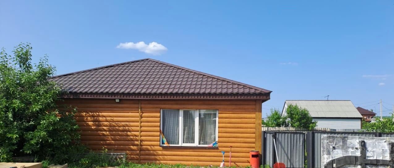 Продам земельный участок со строениями