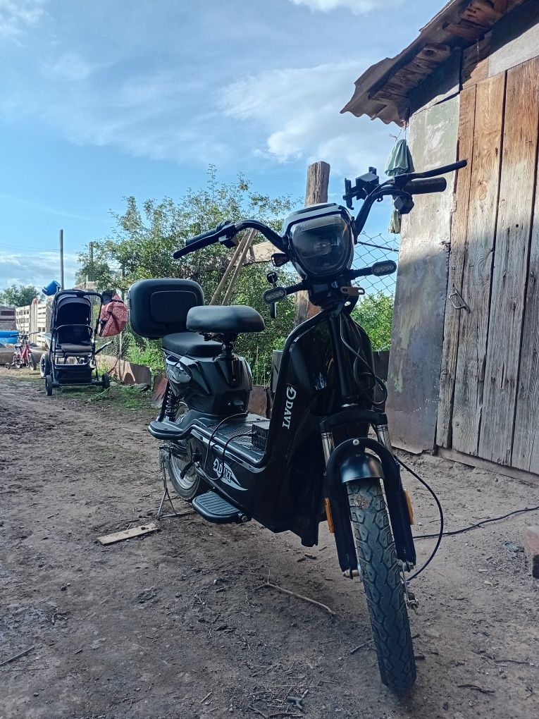 Электроскутер DAVI