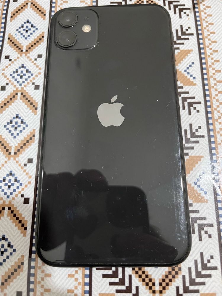 iPhone 11 128гб есть