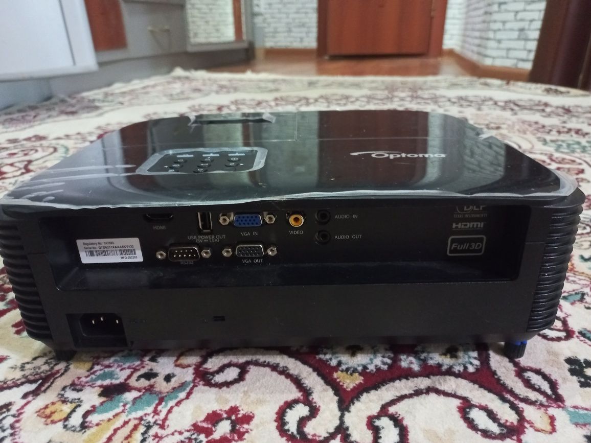 Проектор  optoma
