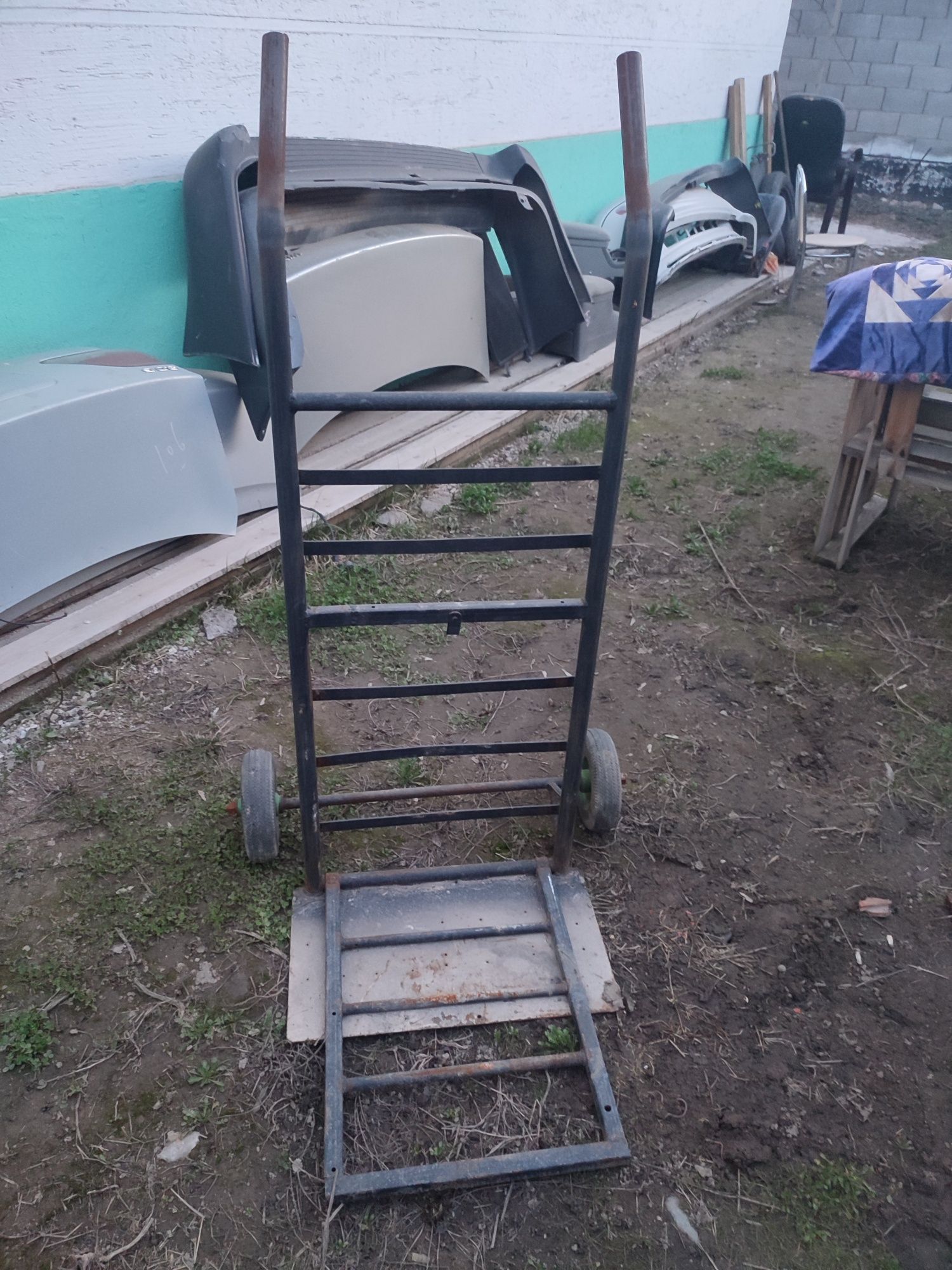 Продам тачку грузовую. Грузоподьемность 100 кг