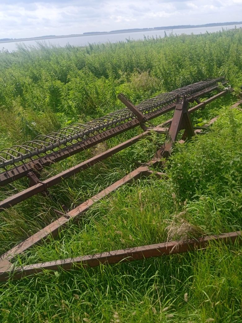 Трактор т40Ам с погрузчиком вилы.ковш.бочка.птс4.гребка