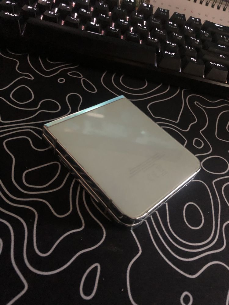 Samsung galaxy z flip 5