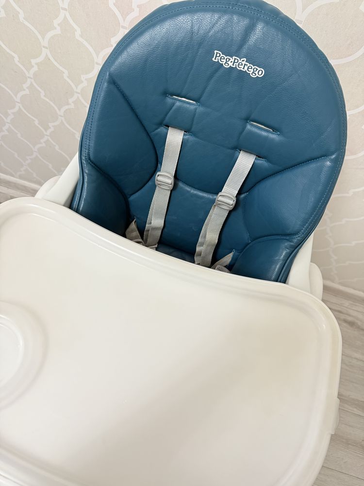 Детский стульчик для кормления Peg-Perego