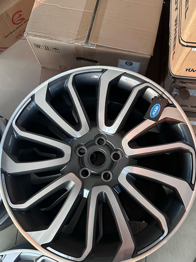 Литые диски на Rang rover