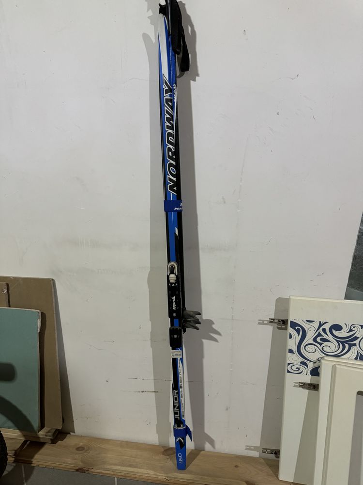 Лыжи  160 см
