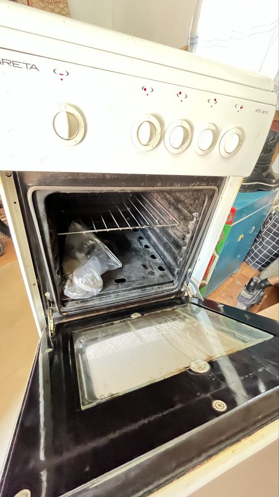 Продам газ плиту