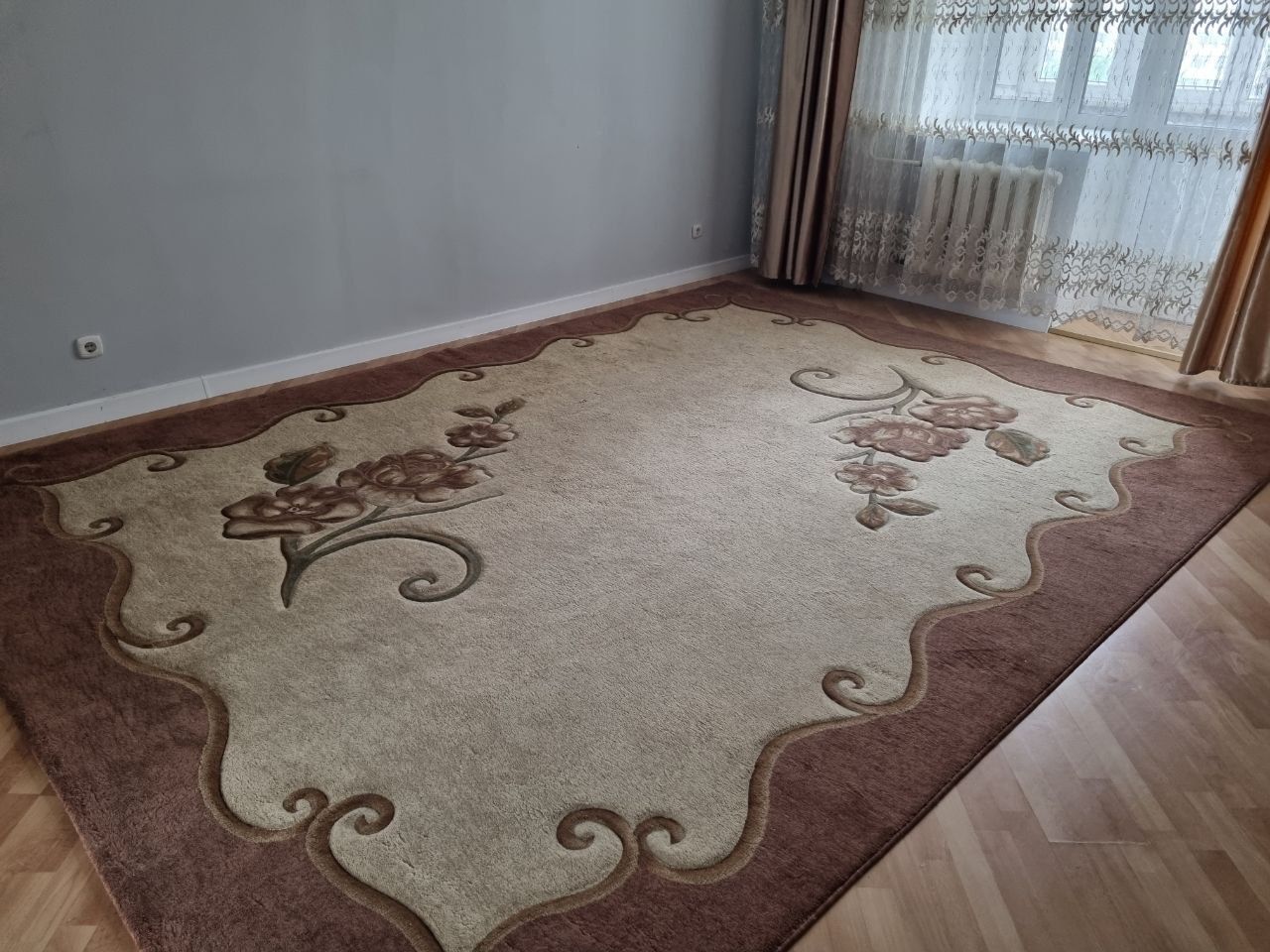 Продам два ковра
