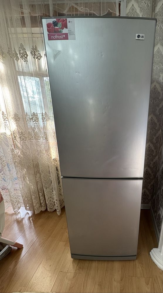 Продам холодильник LG без разморозки,в отличном состоянии
