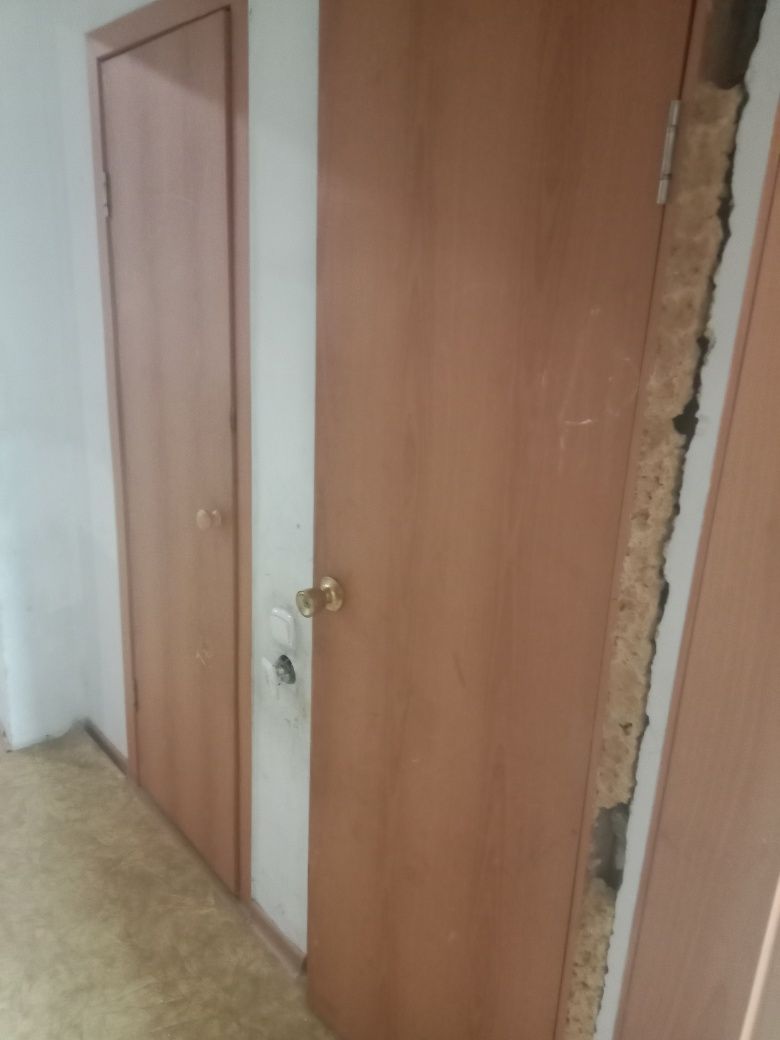 Продам межкомнатные двери разных размеров