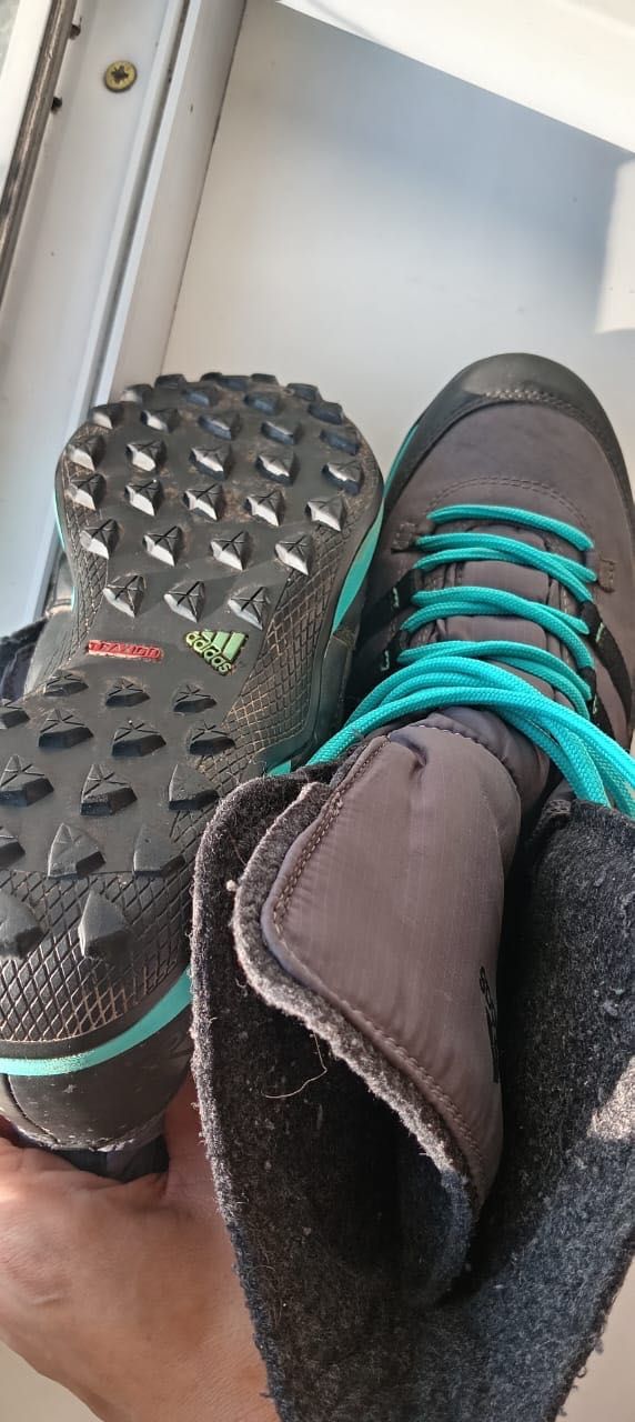 Ботинки Adidas зимние мембрана